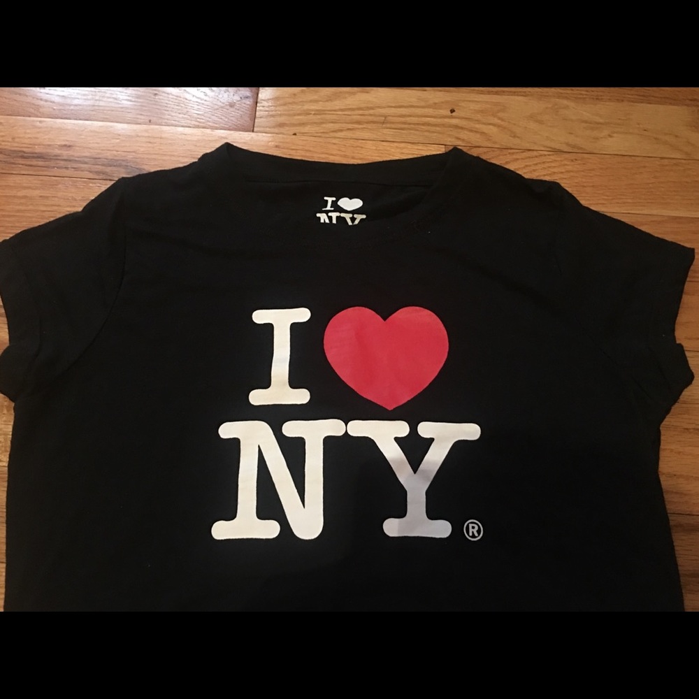 NWOT Fitted Cap Sleeve I Love NY Black Tee Medium